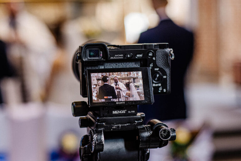 How to choose a wedding videographer